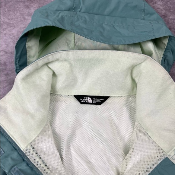 [168] The North Face Womens Resolve Lightweight Nylon Jacket Size Medium - Picture 2 of 3
